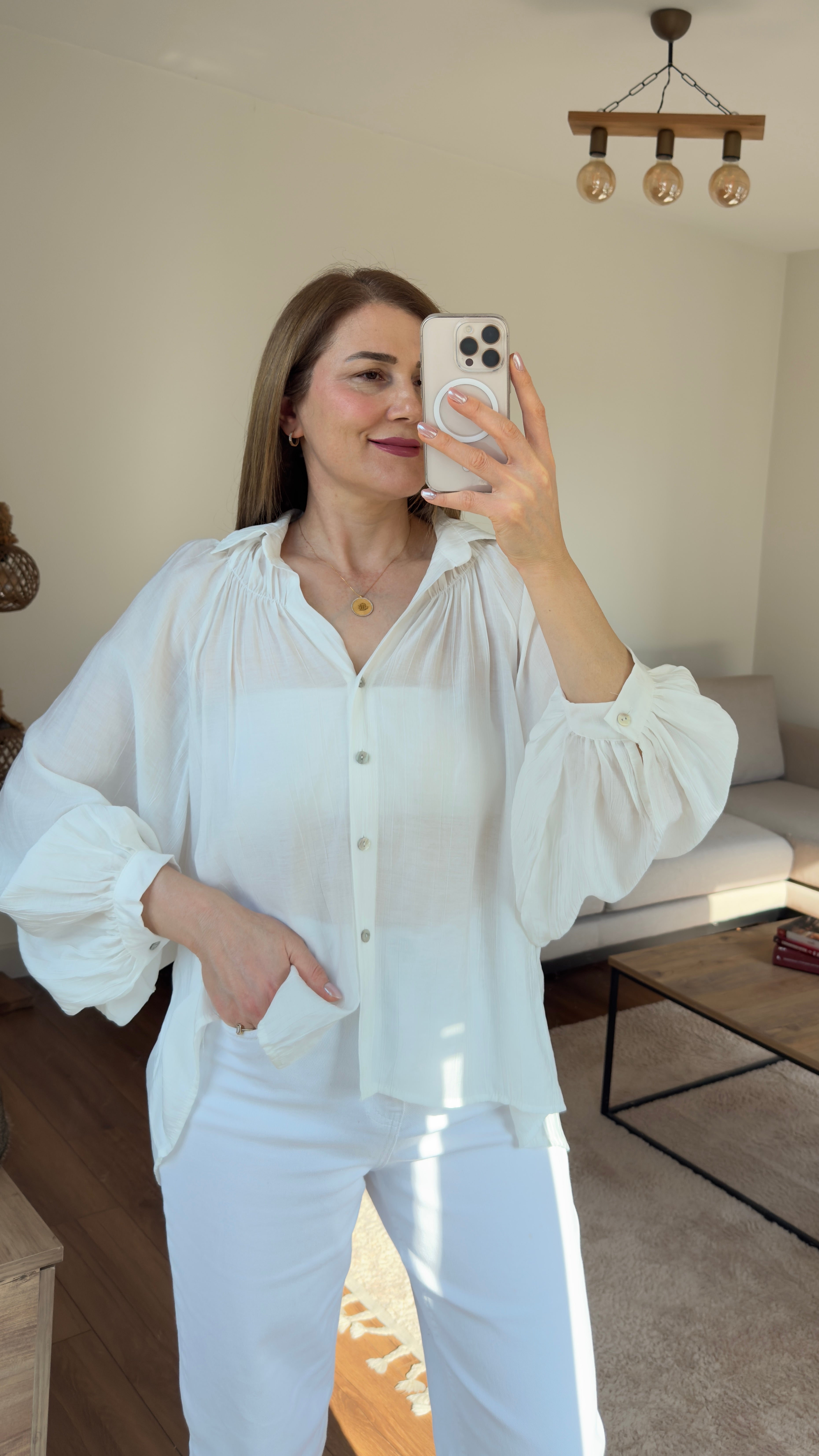 “Büzgü Detaylı,Beyaz  Salaş Gömlek”