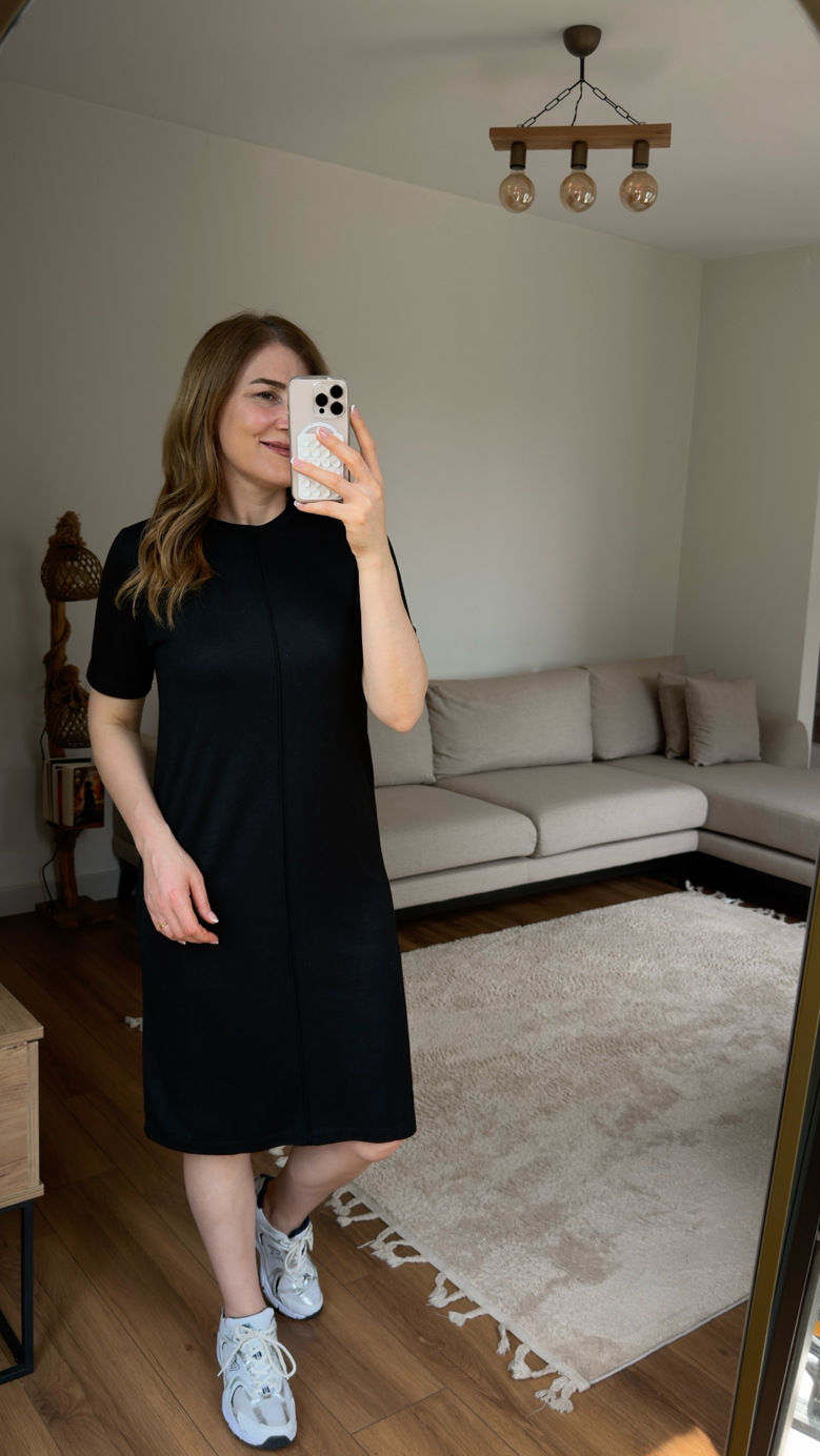 Minimal Siyah Basic Elbise |