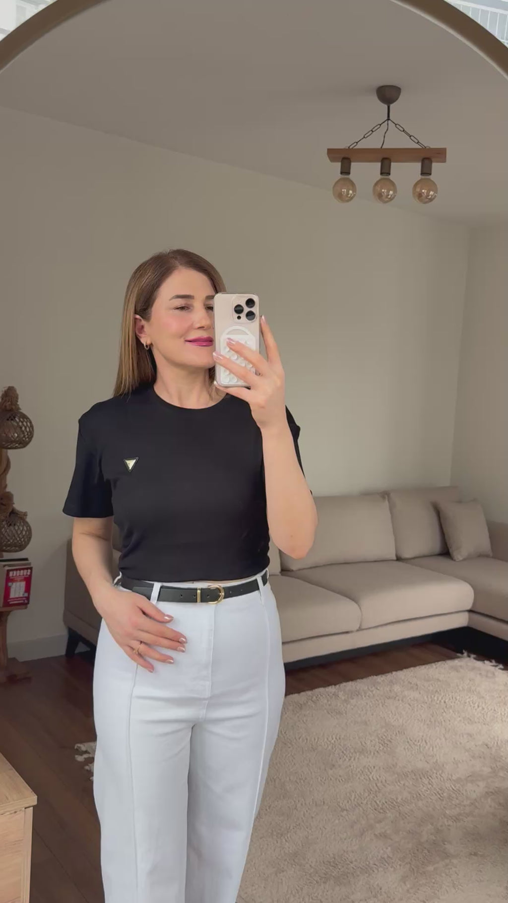 Minimal Baskılı Siyah Basic Tişört